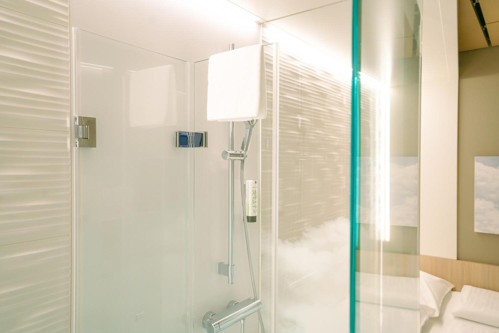 My Cloud Transit Hotel - Guests With International Flight Only! Frankfurt am Main Luaran gambar